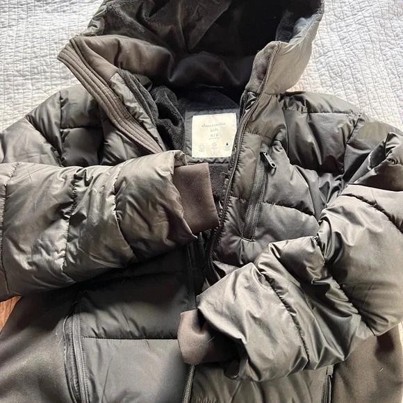 Abercrombie Big Kid black thick Puffer Coat 15/16